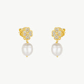 Four Leaves Clover Stud Pearl Drop Earring in Gold With White Gemstones